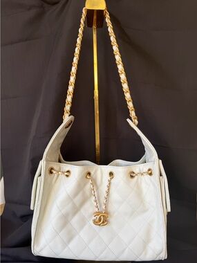 White Quilted Leather Drawstring Shoulder Bag